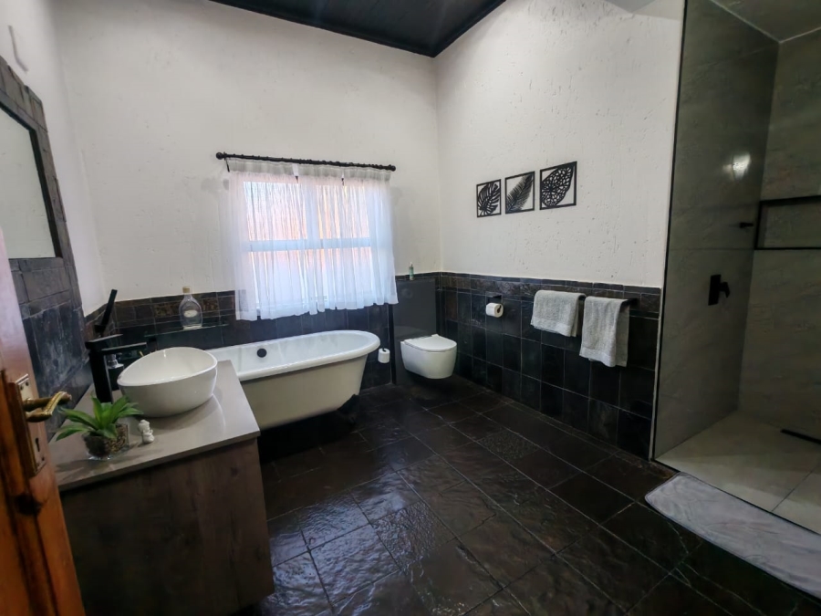 4 Bedroom Property for Sale in Vaalpark Free State